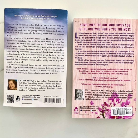 Colleen Hoover Book Set - Hopeless & It Ends With Us - Picture 2 of 3